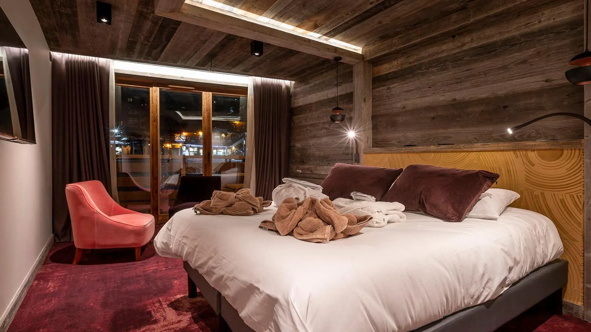 Chalet Luxueux Appartement 7 Pieces A Morzine Avec Spa, Piscine Et Acces Direct Aux Pistes - Fr-1-314-96 Avoriaz